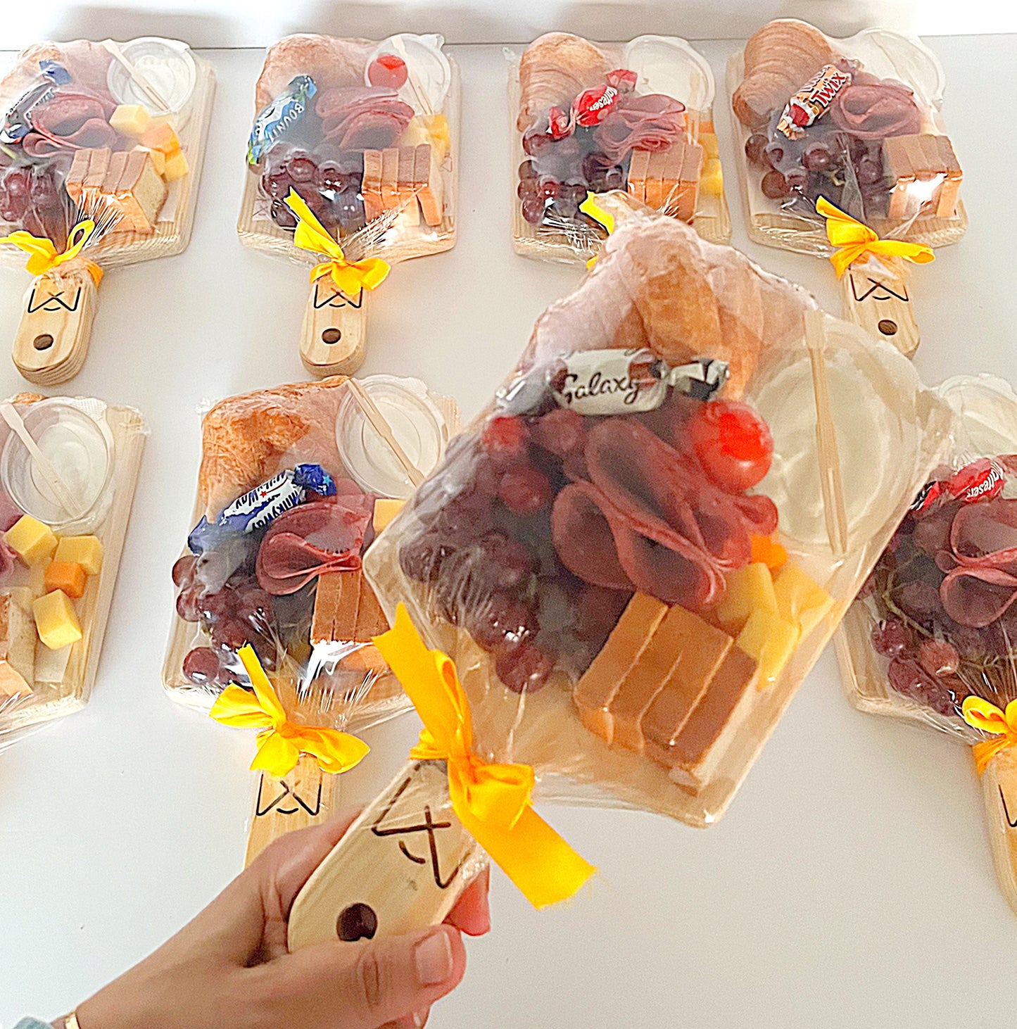 Corporate mini Tray (minimum 8 trays)