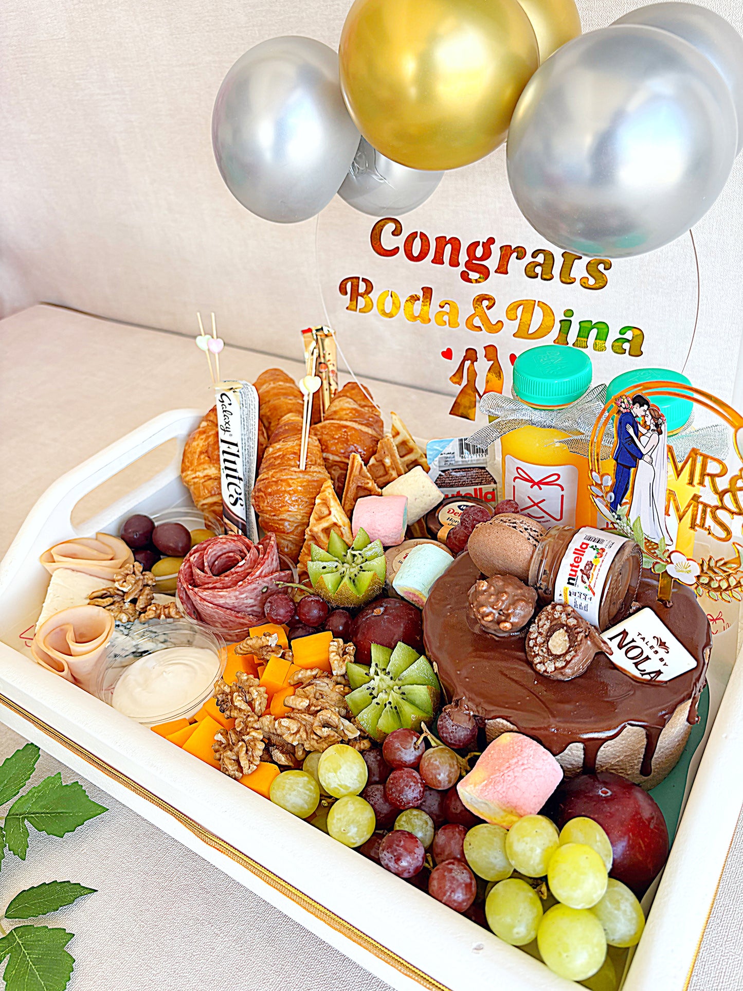 Royal couple anniversary Tray