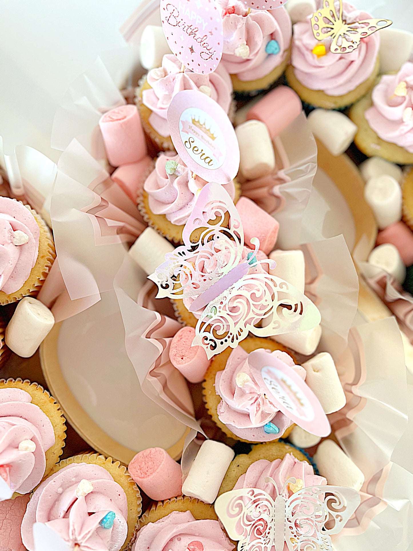 Letterlicious Cupcakes Tray