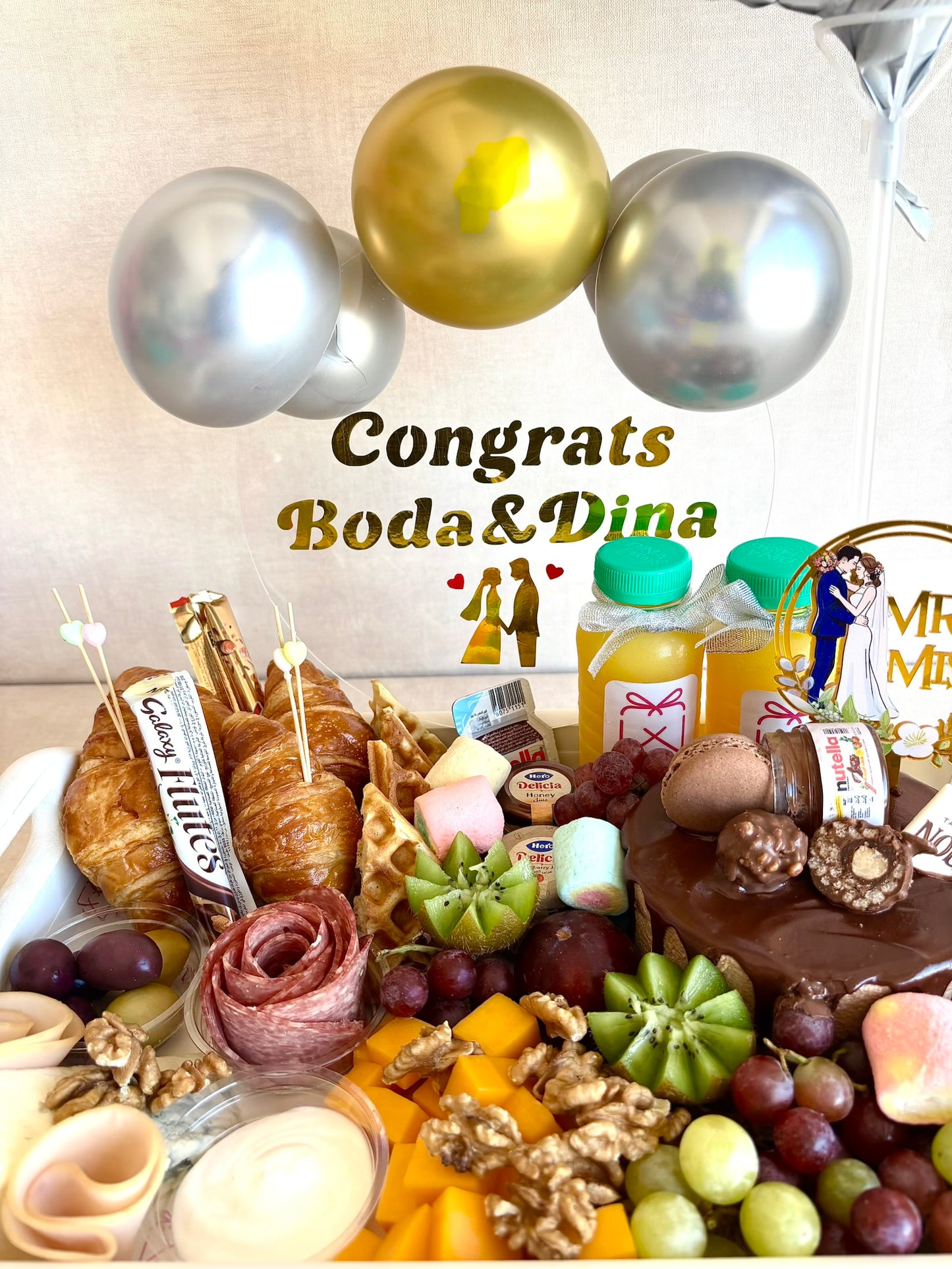 Royal couple anniversary Tray