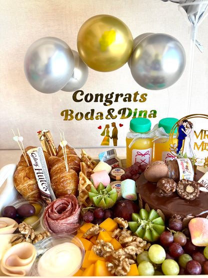 Royal couple anniversary Tray