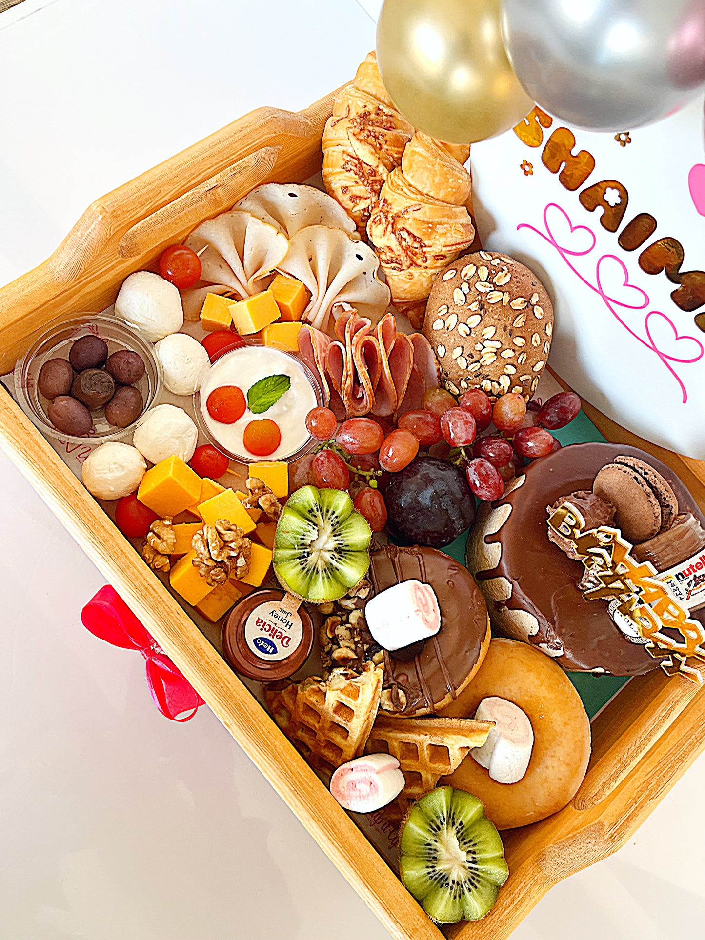 Royal cheese tray with Cake and Donuts