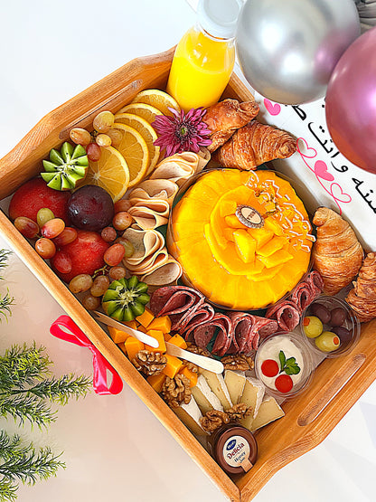 Royal Cheese Tray with a Cake