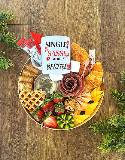 Round cheese tray with Mug